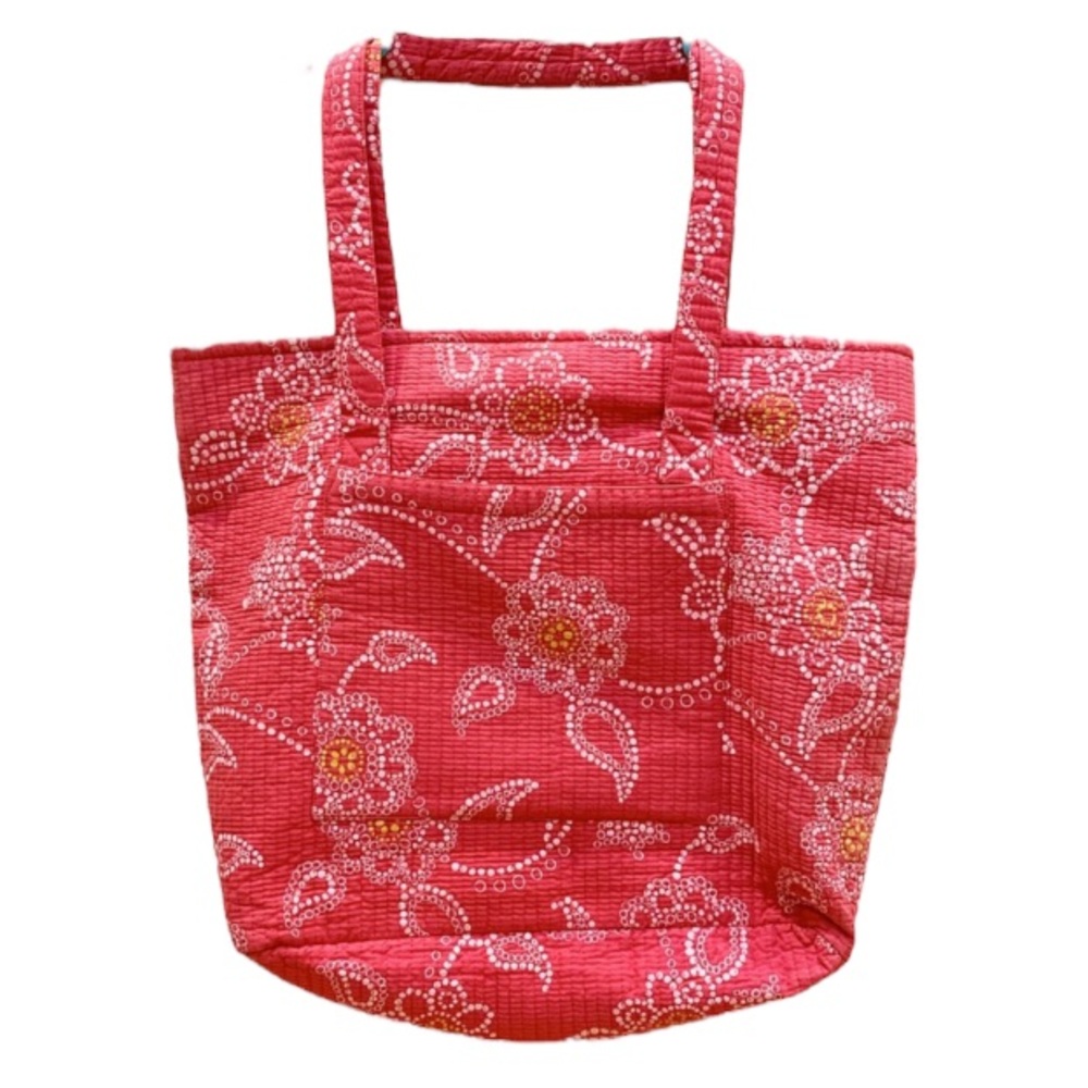 Pink and white floral print quilted shoulder tote bag